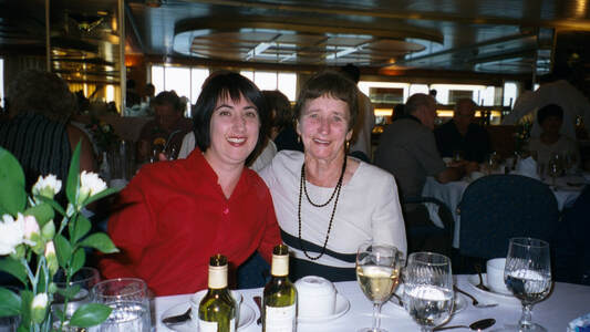 dining onboard sunbird 2002