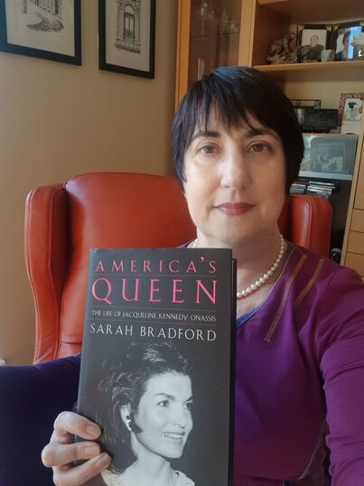 america's-queen-80b480-books-to-read