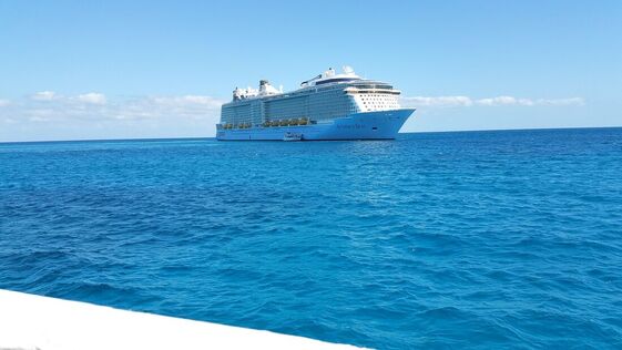 anthem of the seas at CocoCay 2016